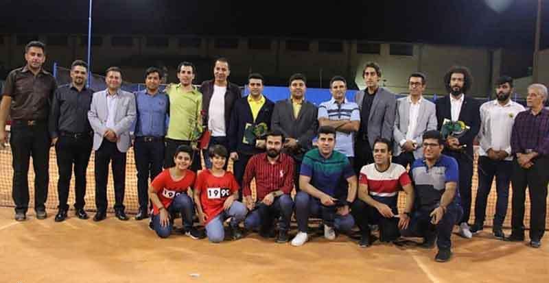 اولین دوره مسابقات تنیس جام رمضان  لارستان به پایان رسید